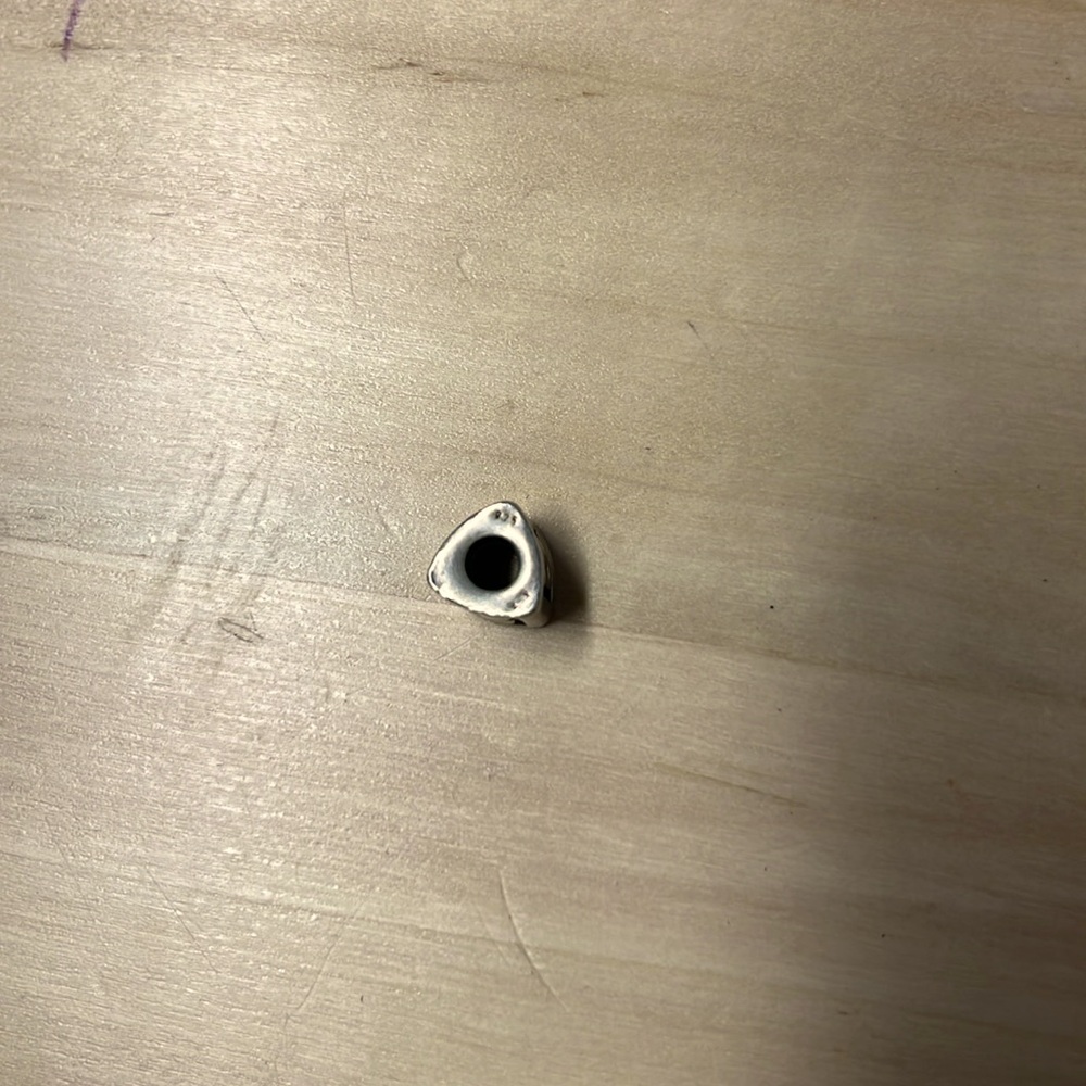 PANDORA Retired Silver Initial 'R' Charm - Picture 2 of 2
